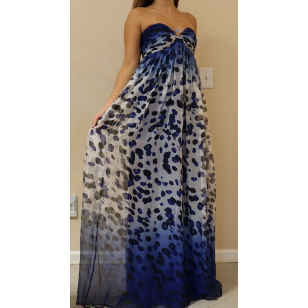 New Morgan & Co. Strapless Blue & White dress